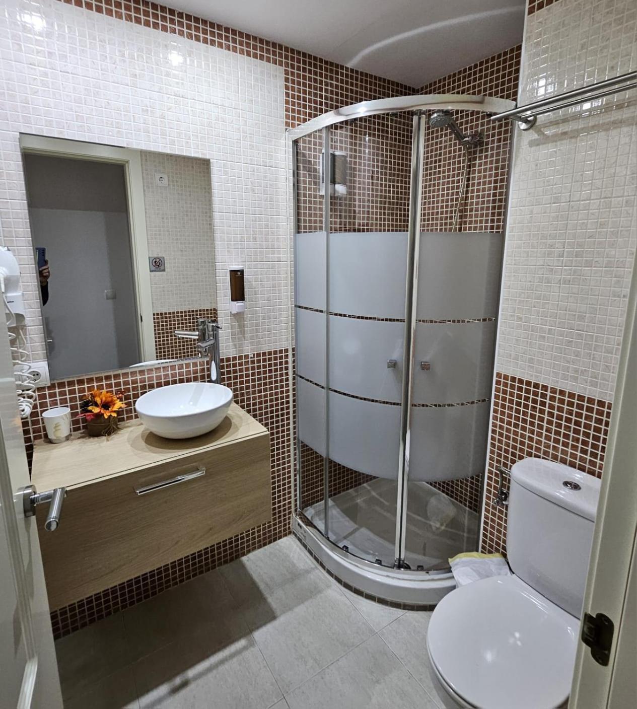 Apartamento Vilallonga Фигерас Экстерьер фото